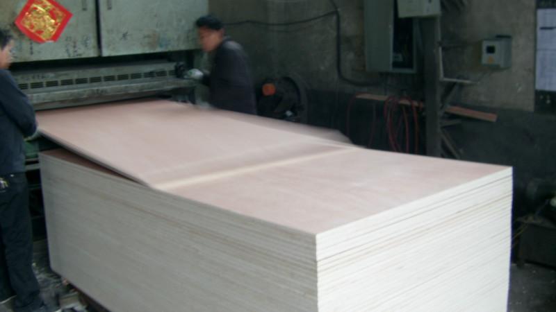 供应生产胶合板的厂家门套板装饰板