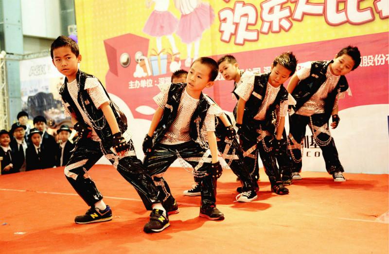 供应深圳哪里有适合5-10岁少儿街舞培训