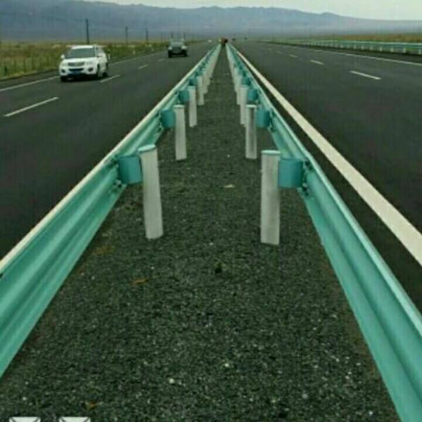 供应高速公路护栏施工安装
