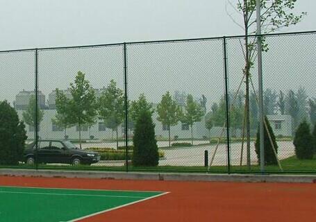 衡水市足球护栏网球场围栏网学校操场围栏厂家
