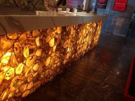 供应用于酒店吧台的建材装饰材料玛瑙宝石拼接复合板