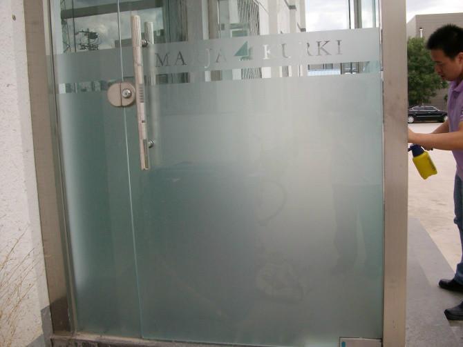 供应玻璃隔热膜的专业贴售玻璃隔热膜的专业贴售