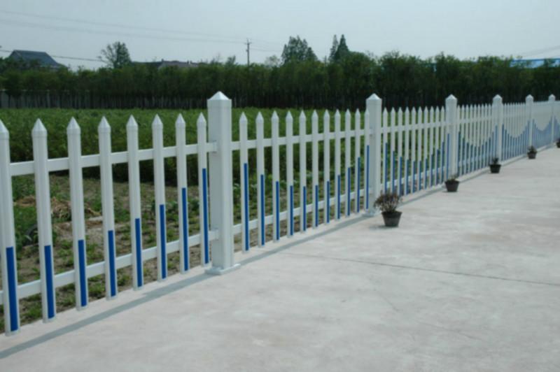 供应PVC厂区护栏围墙栏杆别墅护栏