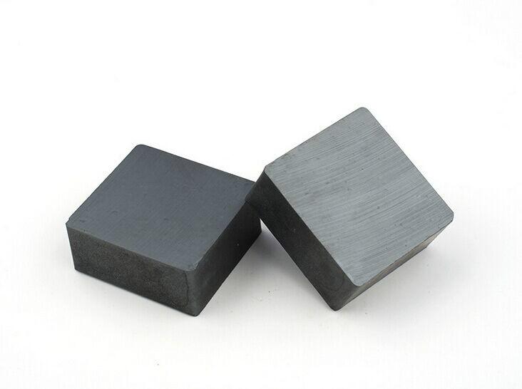 供应铁氧体方块磁铁批发，东莞普磁价格，黑色磁铁