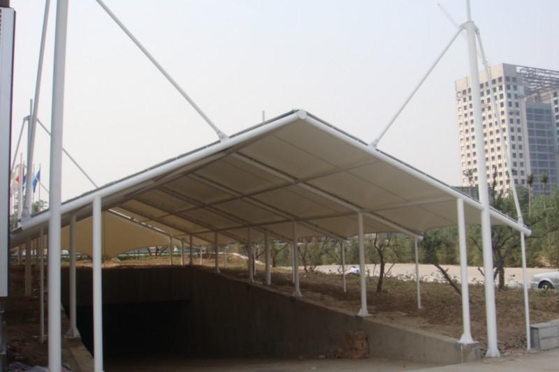 天津地下车库入口膜结构供应天津地下车库入口膜结构