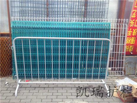 供应临时护栏网可移动围栏 隔离栏 大连凯瑞承接安装 规格齐全 超低价位