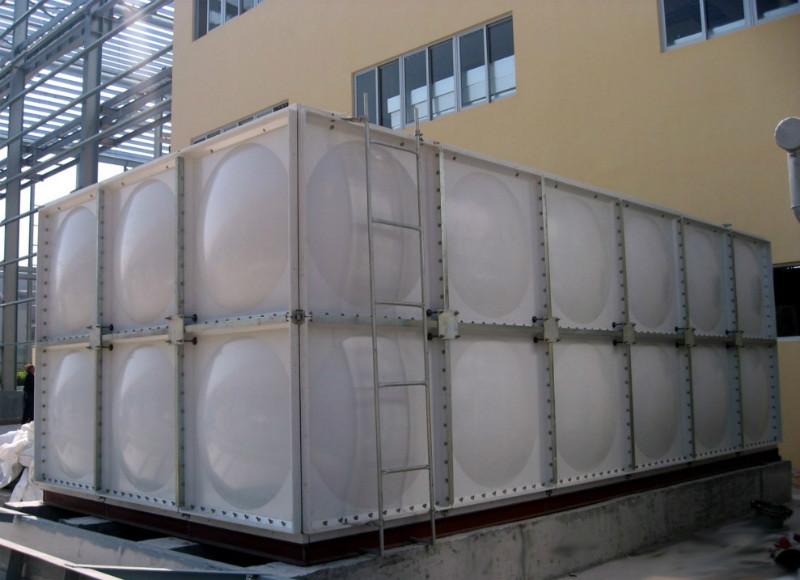 供应模压玻璃钢水箱