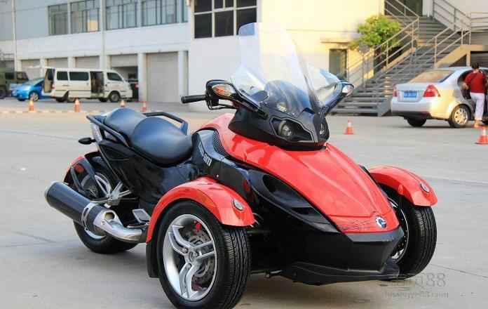 进口新款庞巴迪990cc三轮摩托车供应进口新款庞巴迪990cc三轮摩托车