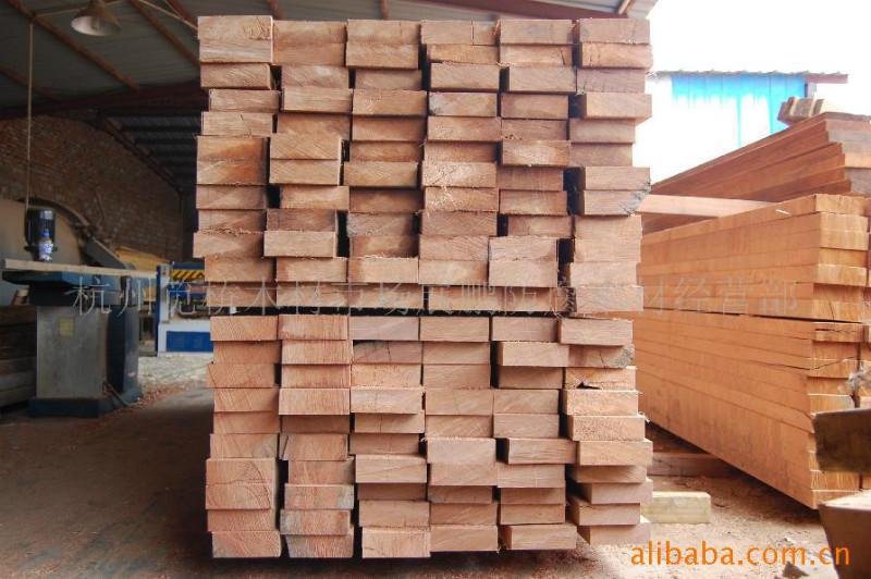 供应柳桉木天然防腐木，柳桉木烘干板材，柳桉木定尺加工板材图片