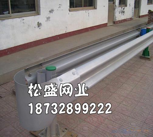 内蒙古批量生产 防撞波形护栏 高质量一级公路护栏板