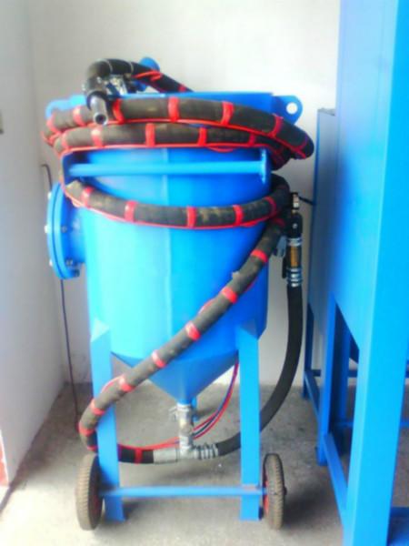 供应苏州除锈喷砂罐，0.3立方KH-4720移动喷砂罐