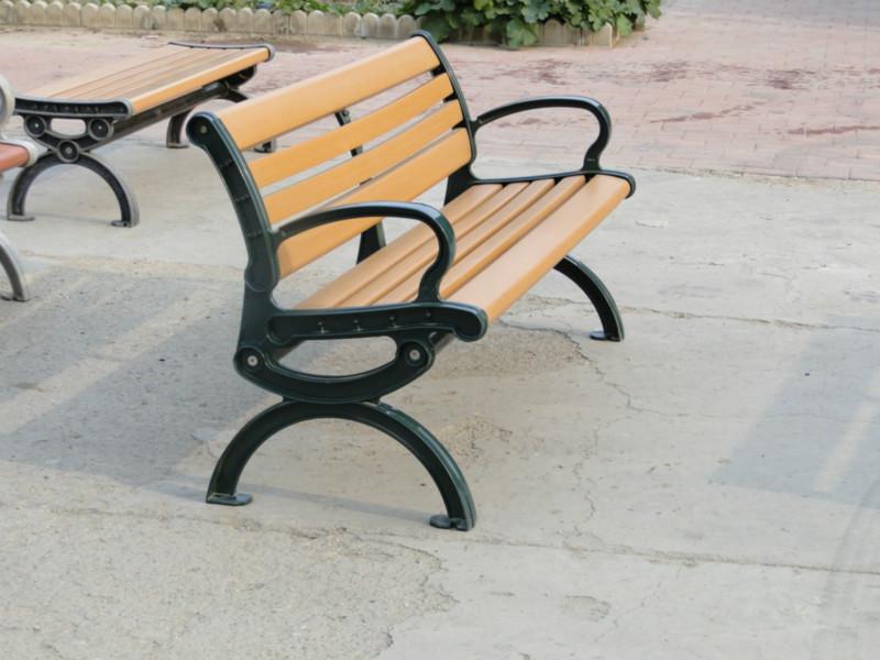 供应铸铁公园椅塑木园林椅广场休闲椅