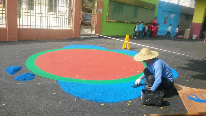幼儿园彩色地板价格批发
