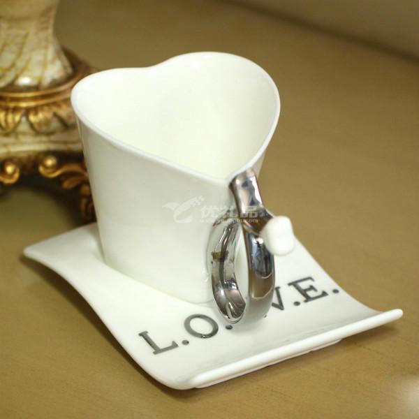 心形咖啡杯牛奶杯情侣对杯陶瓷杯批发