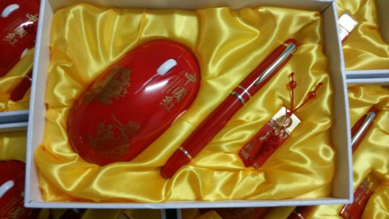 供应中国红无线鼠标套装 红瓷鼠标+笔+红瓷U盘 端午送礼佳品